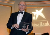 Caixabank recibe el premio al banco más innovador del mundo