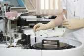 El Gobierno aprueba más de 1.000 ayudas para investigadores por 104 millones de euros